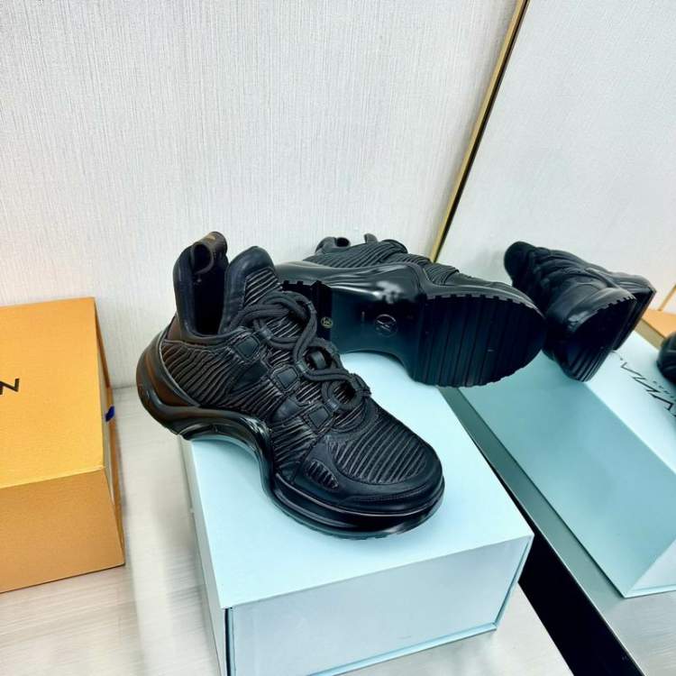 Picture of Louis Vuitton Shoes _SKULVsz35-41517815.5cmmnf1006
